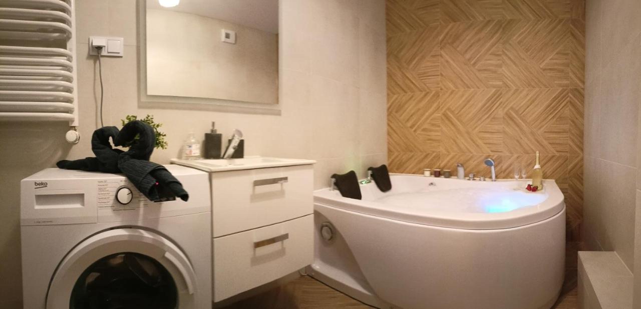 Apartament Z Sauna I Jacuzzi Apartamento Radom Exterior foto