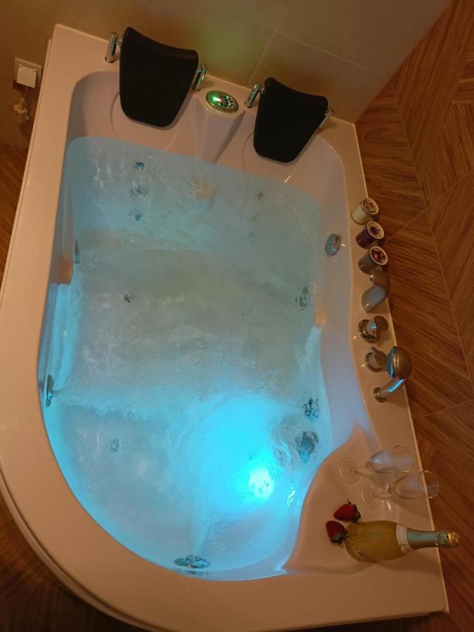 Apartament Z Sauna I Jacuzzi Apartamento Radom Exterior foto