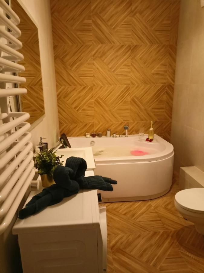 Apartament Z Sauna I Jacuzzi Apartamento Radom Exterior foto